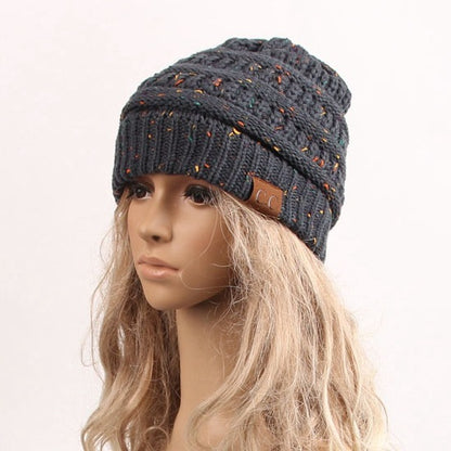 Knitted horsetail wig