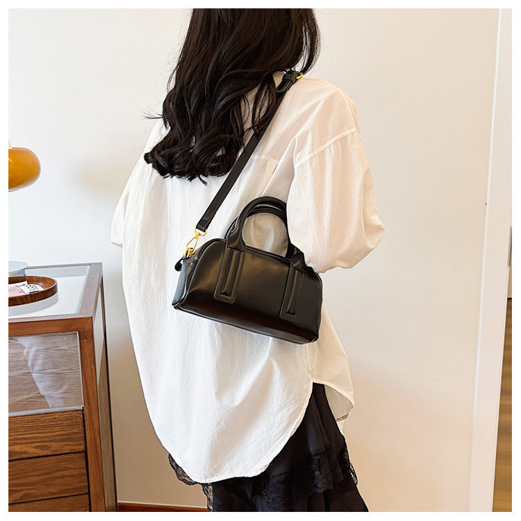 Fashion Retro Minority Single Shoulder Handbag