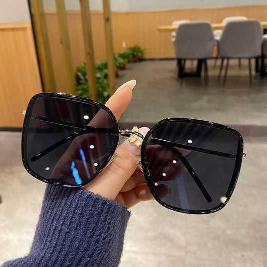 Women's Fashion Retro UV Protection Sunglasses