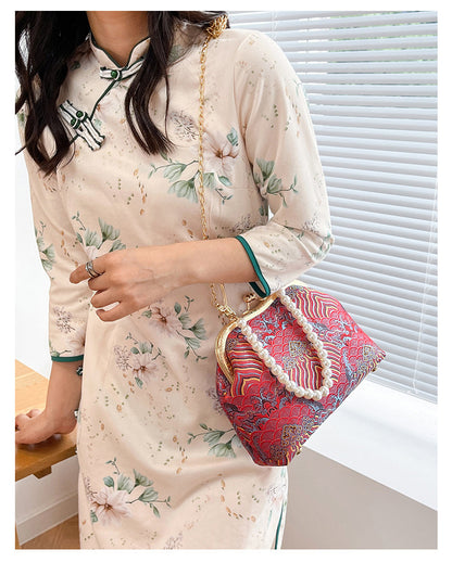 Women's Large-capacity Lace Clip Shoulder Handbag