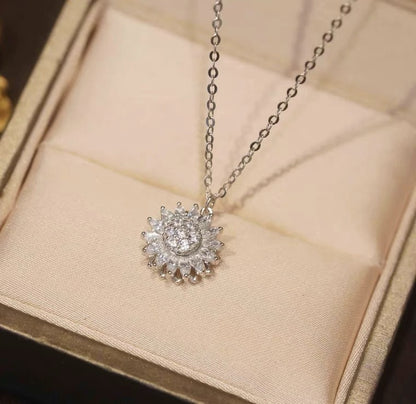 Rotatable Sunflower Necklace Full Of Diamonds