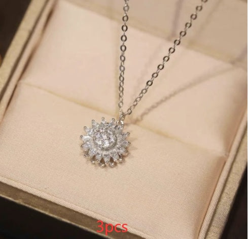 Rotatable Sunflower Necklace Full Of Diamonds